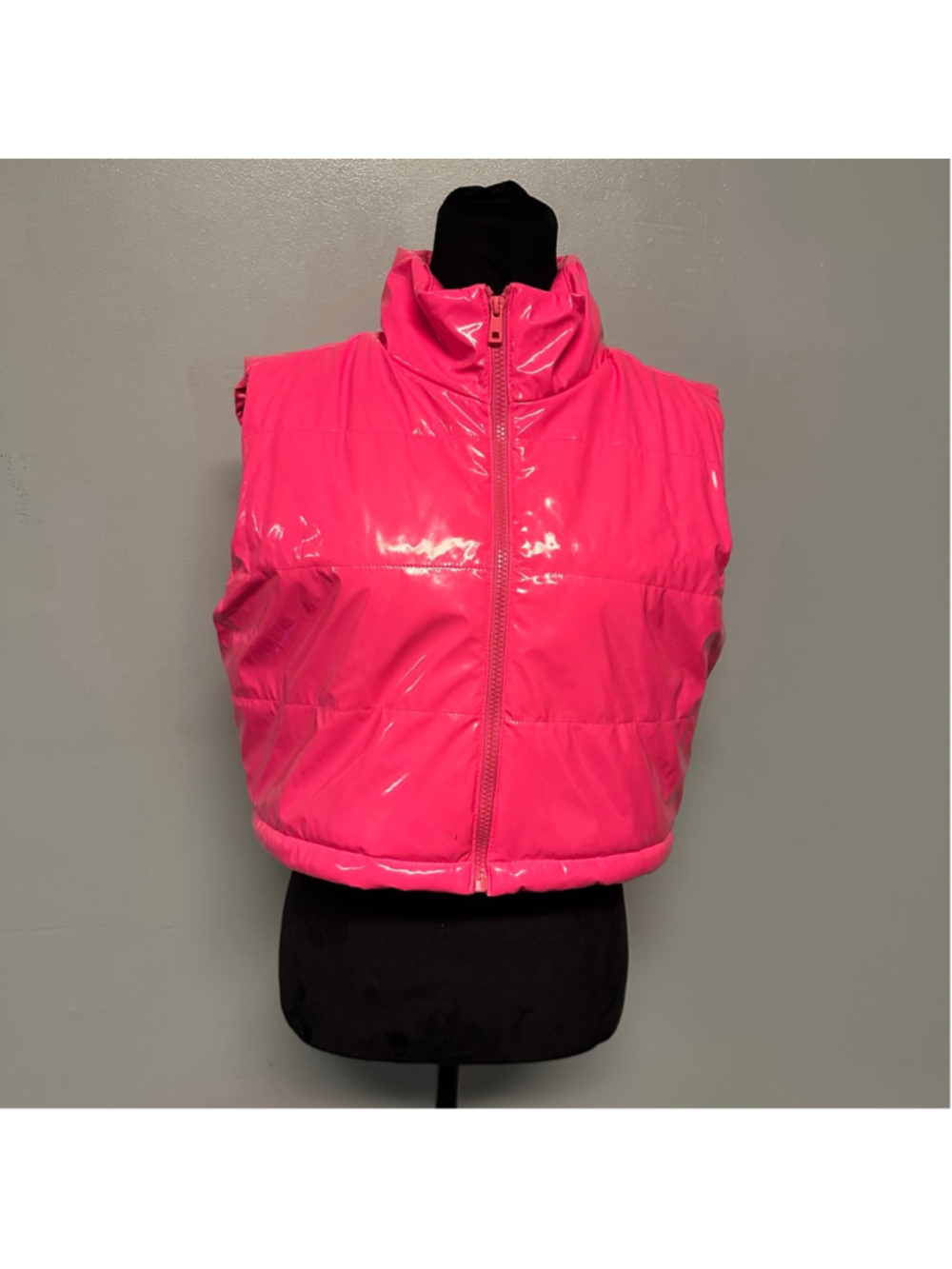 Women's TAXI Pink Shiny Puffer Vest size Medium cropped patent